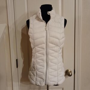 White 90% duck down puffer vest with a zipper size small